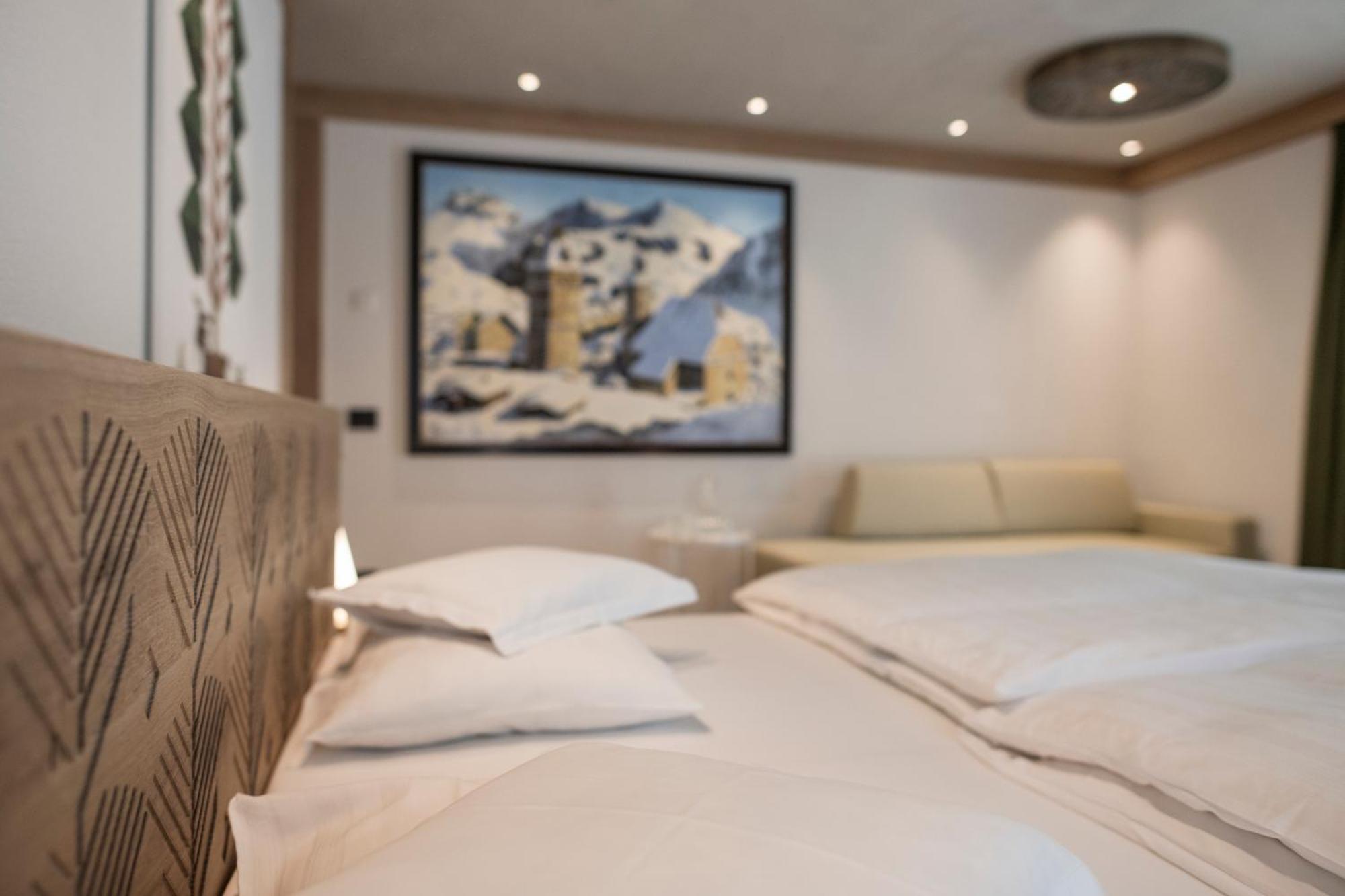 Posta Zirm Hotel Corvara In Badia Ngoại thất bức ảnh